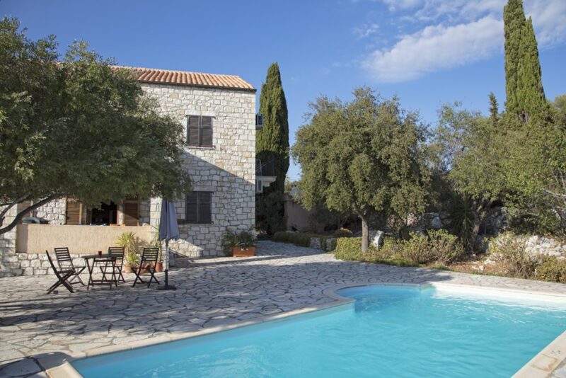 Kefalonia villa with private swimming pool - read reviews